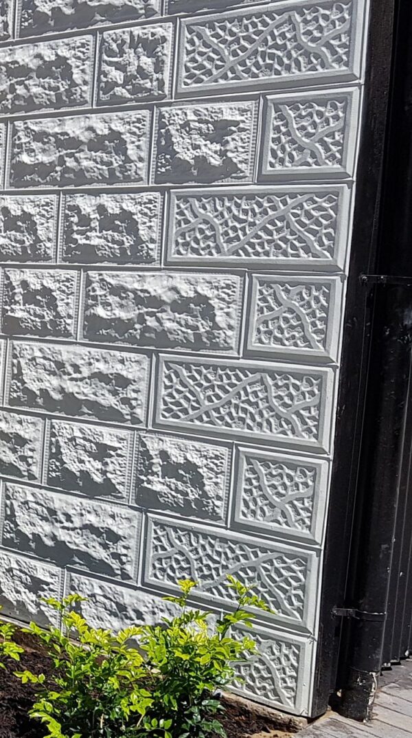 Picketed Quoins - Image 2